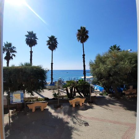 Villa Finestre Sul Mare à San Lorenzo al Mare Chambre photo