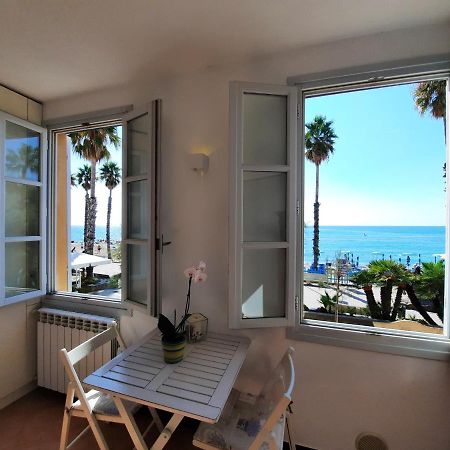 Villa Finestre Sul Mare à San Lorenzo al Mare Chambre photo