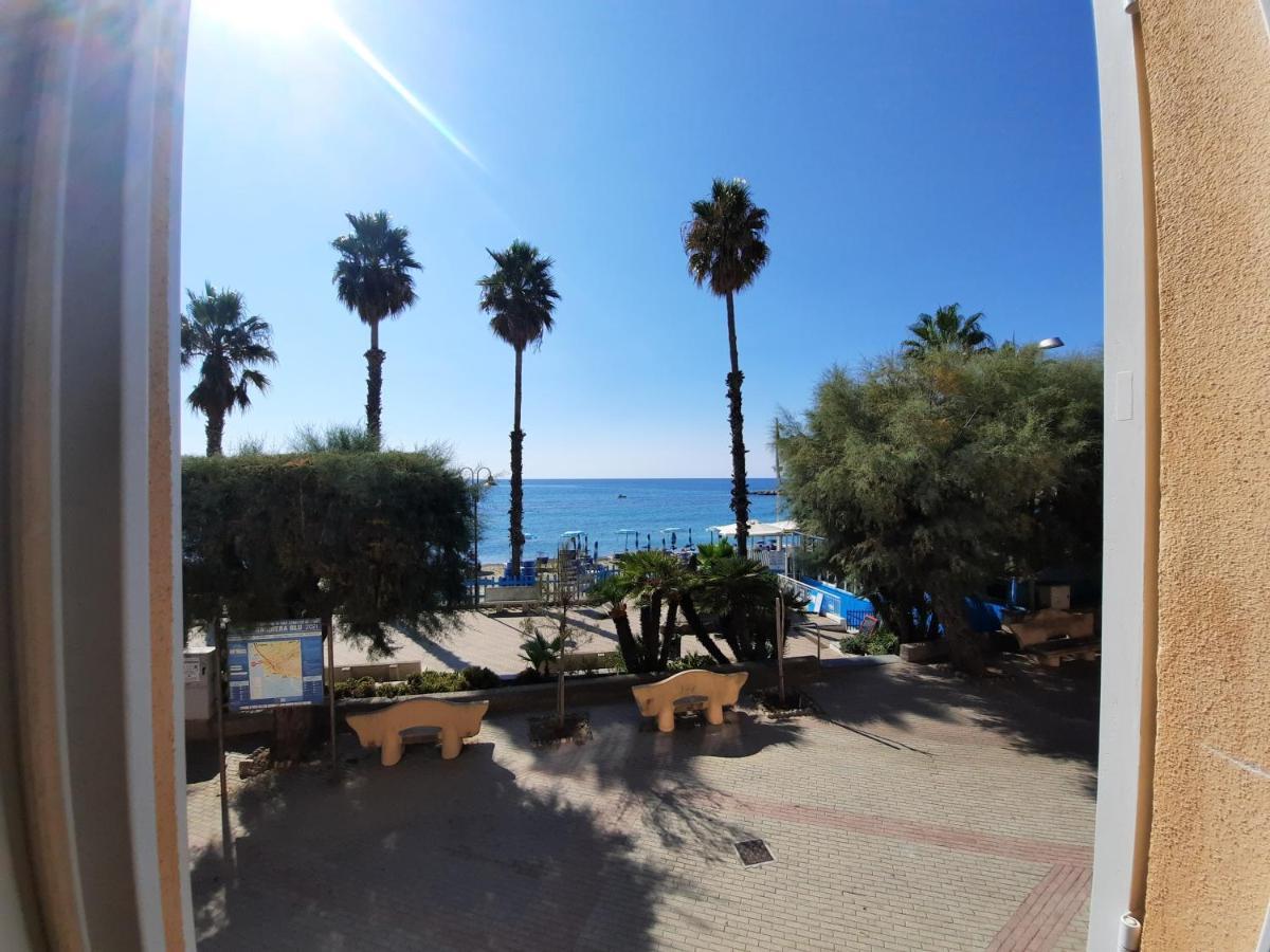 Villa Finestre Sul Mare à San Lorenzo al Mare Chambre photo
