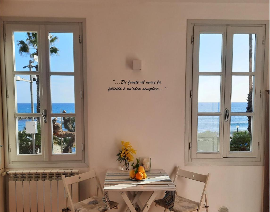 Villa Finestre Sul Mare à San Lorenzo al Mare Extérieur photo